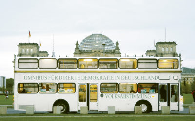 PBGE-Teammember Michael von der Lohe stops with the “Omnibus für direkte Demokratie” at Freiburg